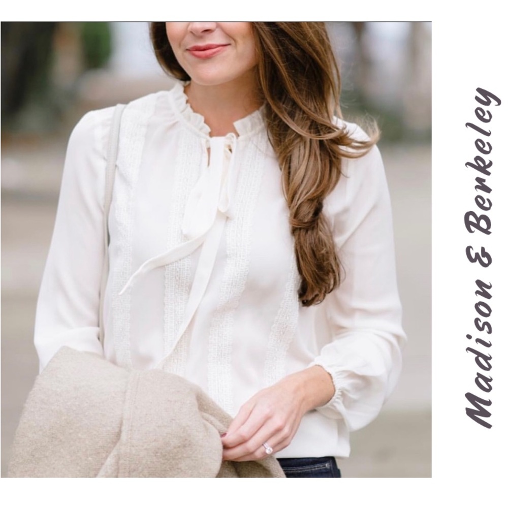 MADISON & BERKELEY NWT Victorian Ruffle Blouse Size Large